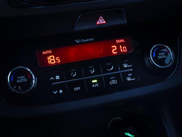 Kia Sportage III с пробегом 2013 года, цена 1 099 000 рублей, 231249 км, внедорожник, Автокод Объявления