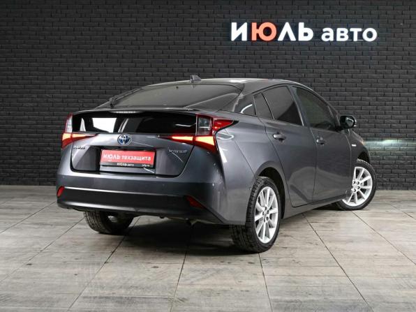 Toyota Prius IV (XW50) с пробегом 2021 года, цена 2 550 000 рублей, 41207 км, лифтбек, Автокод Объявления