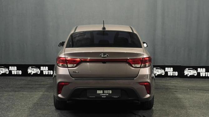 Kia Rio IV Рестайлинг с пробегом 2020 года, цена 1 680 000 рублей, 74100 км, седан, Автокод Объявления