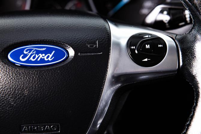 Ford Focus III с пробегом 2013 года, цена 699 000 рублей, 260000 км, универсал, Автокод Объявления