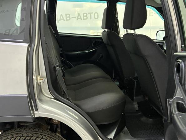 Chevrolet Niva I Рестайлинг с пробегом 2018 года, цена 699 000 рублей, 128000 км, внедорожник, Автокод Объявления