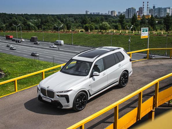 BMW X7 I (G07) Рестайлинг с пробегом 2023 года, цена 11 650 000 рублей, 61526 км, внедорожник, Автокод Объявления