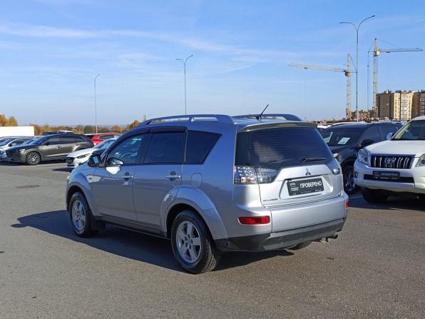 Mitsubishi Outlander II с пробегом 2008 года, цена 918 000 рублей, 205001 км, внедорожник, Автокод Объявления