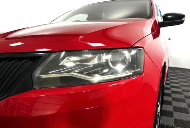 Skoda Rapid I с пробегом 2017 года, цена 1 260 000 рублей, 79931 км, лифтбек, Автокод Объявления