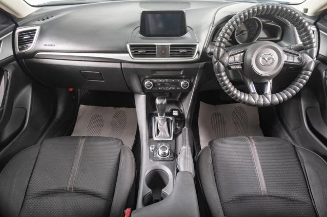 Mazda Axela III Рестайлинг с пробегом 2018 года, цена 1 269 000 рублей, 157000 км, седан, Автокод Объявления