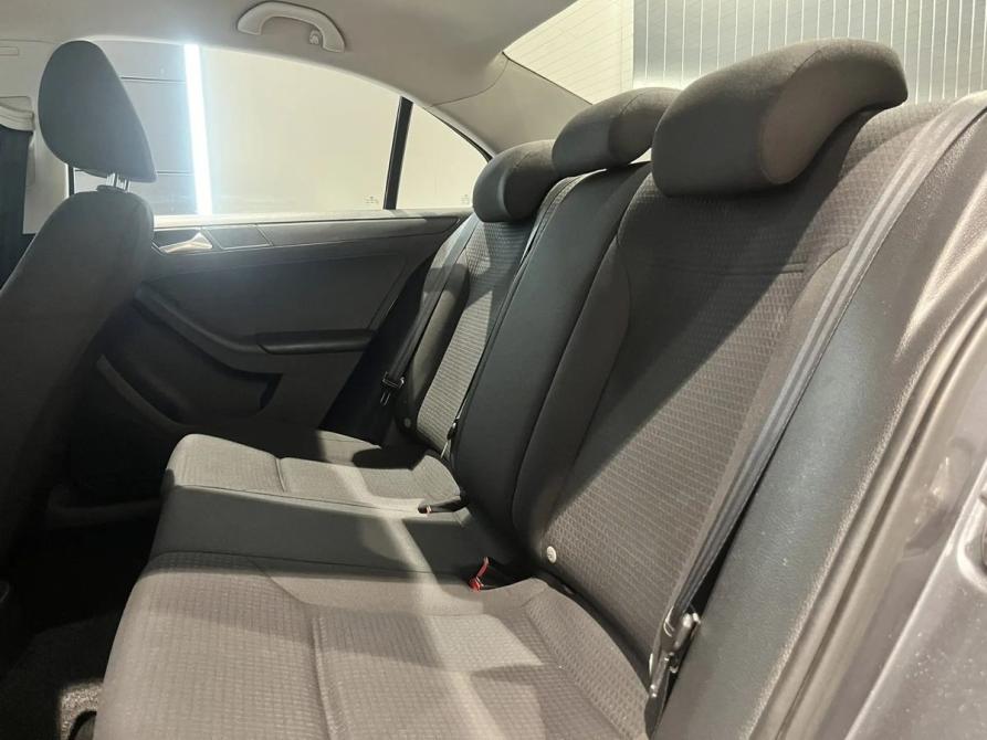 Volkswagen Jetta VI Рестайлинг Новосибирск  - изображение 13
