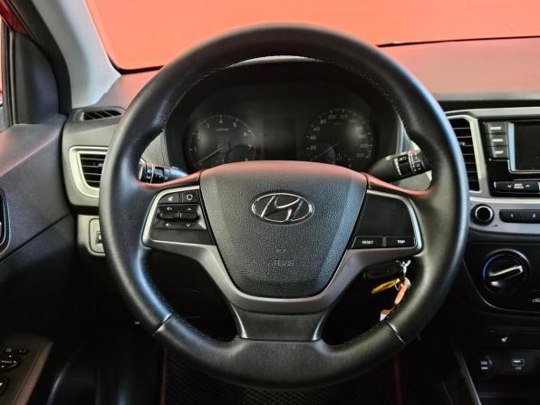 Hyundai Solaris II с пробегом 2019 года, цена 1 425 000 рублей, 113255 км, седан, Автокод Объявления