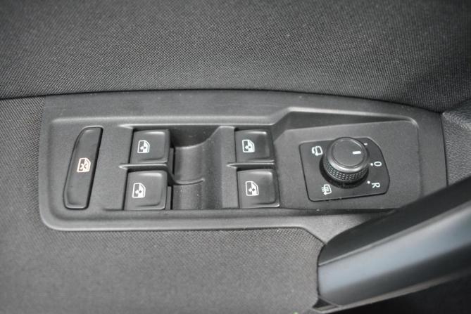 Volkswagen Tiguan II с пробегом 2019 года, цена 2 599 000 рублей, 155000 км, внедорожник, Автокод Объявления