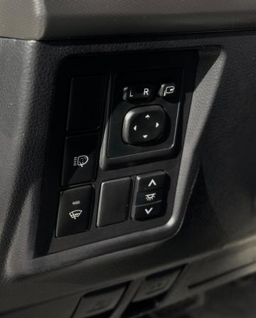 Toyota Land Cruiser Prado 150 Series с пробегом 2012 года, цена 2 420 000 рублей, 270744 км, внедорожник, Автокод Объявления