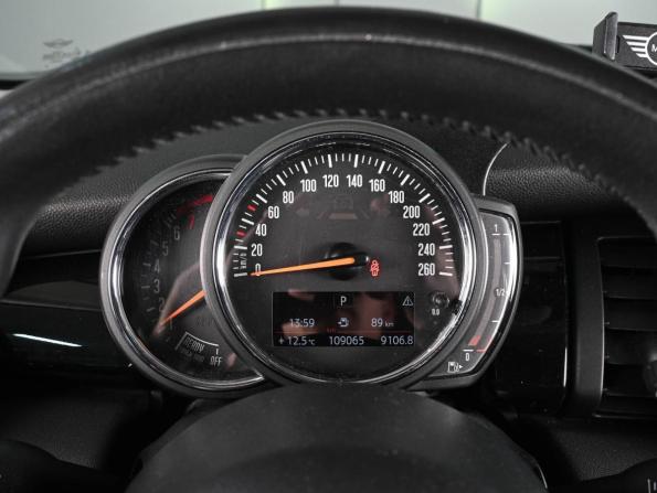 Mini Hatch III (F55/F56) Рестайлинг с пробегом 2019 года, цена 1 999 000 рублей, 109065 км, хэтчбек, Автокод Объявления