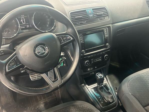 Skoda Yeti I Рестайлинг с пробегом 2015 года, цена 1 395 000 рублей, 127000 км, внедорожник, Автокод Объявления
