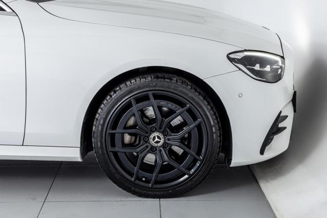Mercedes-Benz E-Класс V (W213 S213 C238) Рестайлинг с пробегом 2021 года, цена 4 557 000 рублей, 72991 км, седан, Автокод Объявления
