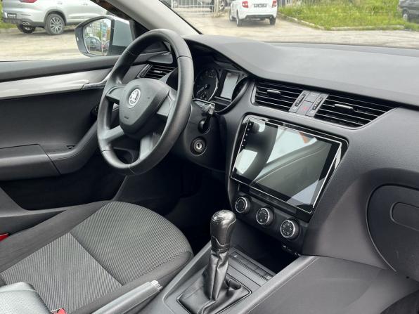 Skoda Octavia III (A7) с пробегом 2015 года, цена 888 000 рублей, 199721 км, лифтбек, Автокод Объявления