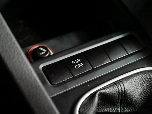 Volkswagen Jetta VI с пробегом 2014 года, цена 950 000 рублей, 197490 км, седан, Автокод Объявления