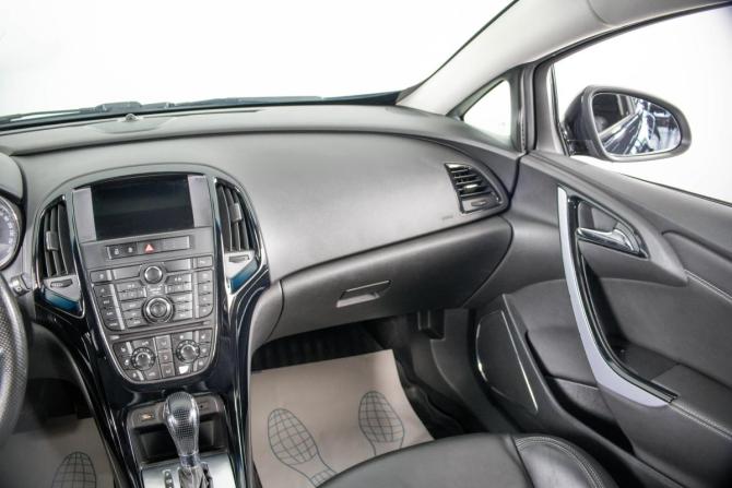 Opel Astra J Рестайлинг с пробегом 2014 года, цена 1 019 000 рублей, 191900 км, хэтчбек, Автокод Объявления
