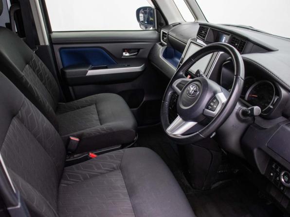 Toyota Roomy I с пробегом 2017 года, цена 989 000 рублей, 182580 км, микровэн, Автокод Объявления