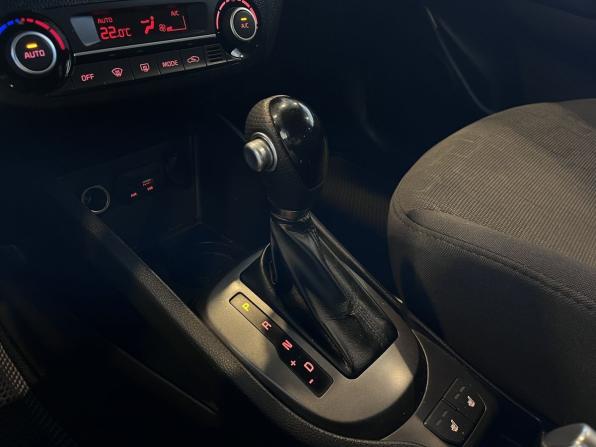 Kia Rio III Рестайлинг с пробегом 2016 года, цена 953 000 рублей, 195702 км, седан, Автокод Объявления