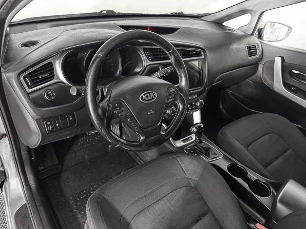 Kia Ceed II Рестайлинг с пробегом 2016 года, цена 966 300 рублей, 219527 км, хэтчбек, Автокод Объявления