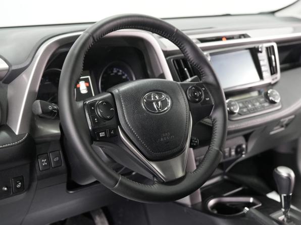 Toyota RAV4 IV (XA40) Рестайлинг с пробегом 2017 года, цена 2 640 000 рублей, 120130 км, внедорожник, Автокод Объявления