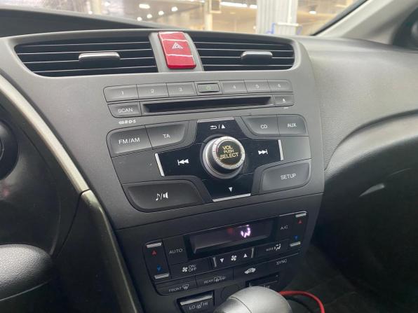 Honda Civic IX с пробегом 2012 года, цена 1 015 000 рублей, 226810 км, хэтчбек, Автокод Объявления