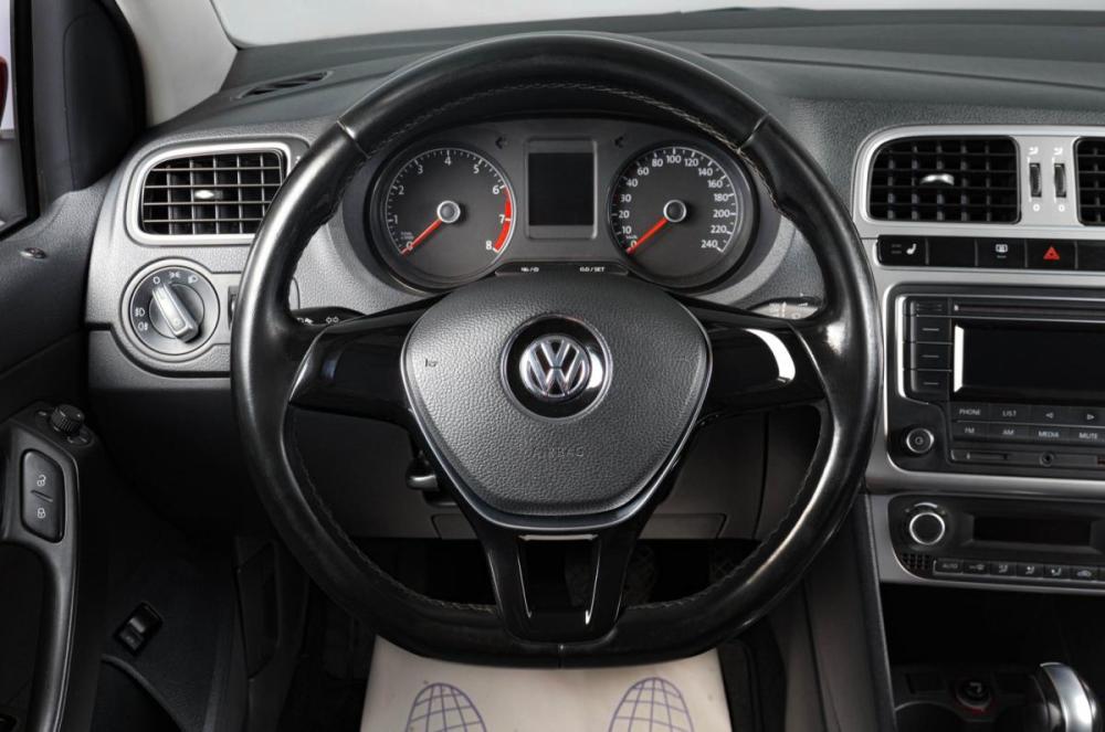 Volkswagen Polo V Рестайлинг Тюмень  - изображение 14