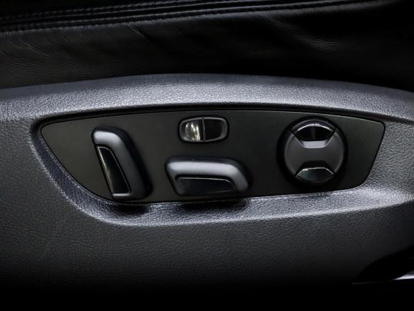 Volkswagen Touareg II с пробегом 2012 года, цена 3 200 000 рублей, 135005 км, внедорожник, Автокод Объявления