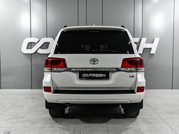 Toyota Land Cruiser 200 Series Рестайлинг 2 с пробегом 2019 года, цена 7 799 000 рублей, 157312 км, внедорожник, Автокод Объявления