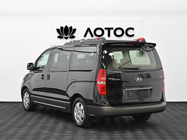 Hyundai Grand Starex I с пробегом 2011 года, цена 1 950 000 рублей, 155000 км, минивэн, Автокод Объявления