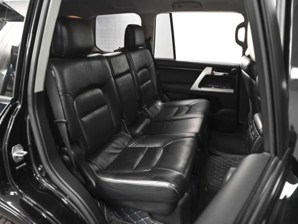 Toyota Land Cruiser 200 Series Рестайлинг 1 с пробегом 2013 года, цена 3 090 000 рублей, 296463 км, внедорожник, Автокод Объявления