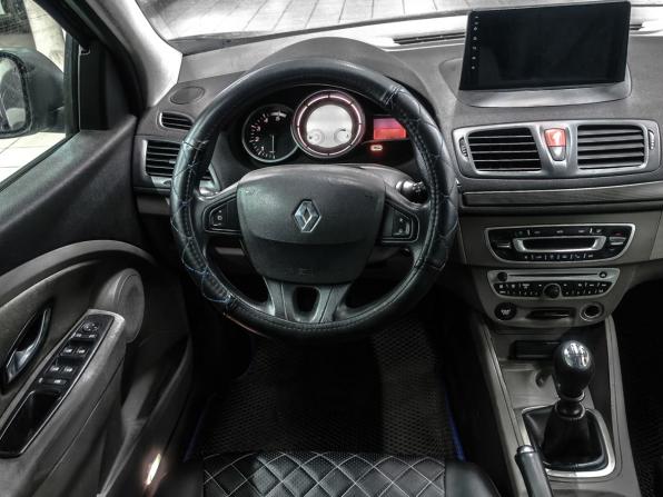 Renault Megane III с пробегом 2009 года, цена 659 900 рублей, 203000 км, хэтчбек, Автокод Объявления