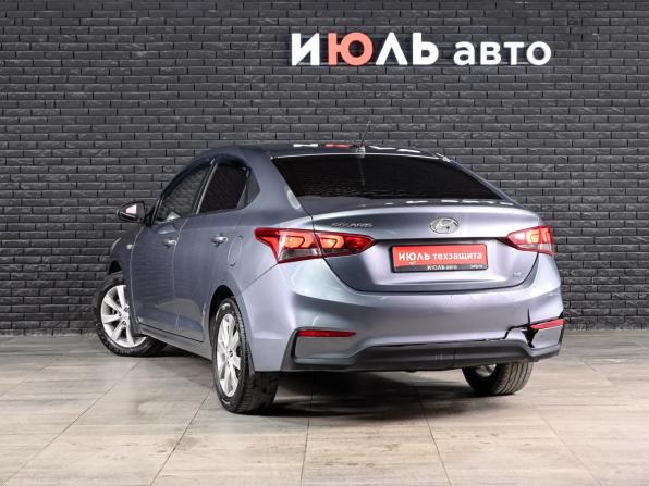 Hyundai Solaris II с пробегом 2018 года, цена 850 000 рублей, 223306 км, седан, Автокод Объявления