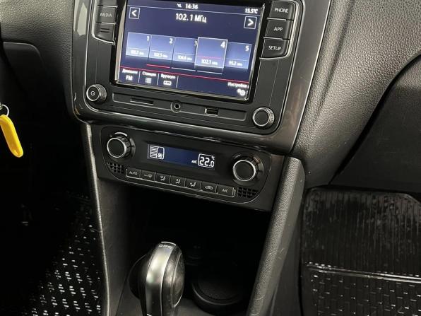 Volkswagen Polo V Рестайлинг с пробегом 2018 года, цена 1 249 000 рублей, 108855 км, седан, Автокод Объявления