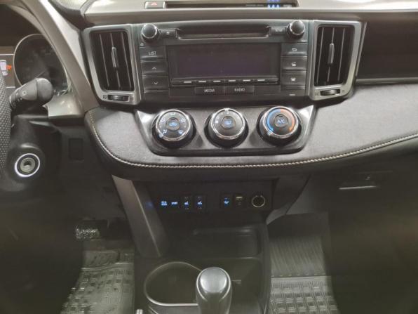 Toyota RAV4 IV (XA40) Рестайлинг с пробегом 2017 года, цена 1 849 000 рублей, 267727 км, внедорожник, Автокод Объявления