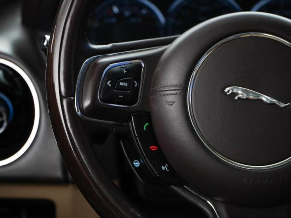 Jaguar XJ IV (X351) с пробегом 2013 года, цена 1 599 000 рублей, 235333 км, седан, Автокод Объявления