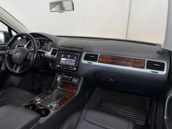 Volkswagen Touareg II Рестайлинг с пробегом 2015 года, цена 2 999 000 рублей, 131754 км, внедорожник, Автокод Объявления