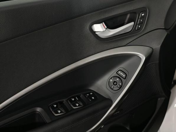 Hyundai Santa Fe III Рестайлинг с пробегом 2017 года, цена 2 295 000 рублей, 122771 км, внедорожник, Автокод Объявления