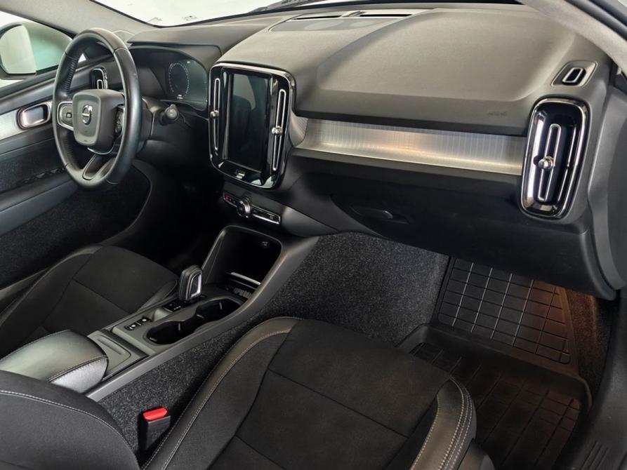 Volvo XC40 I Москва  - изображение 10