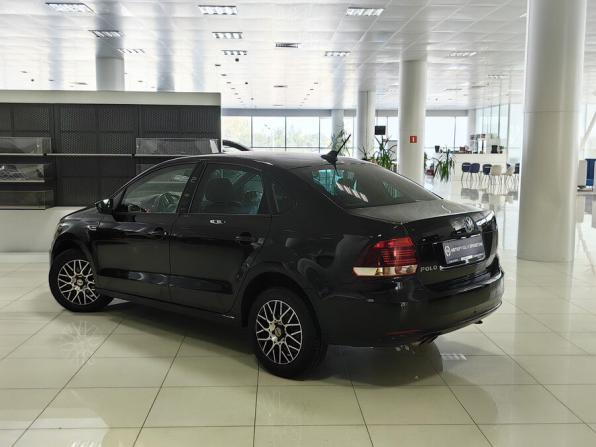 Volkswagen Polo V Рестайлинг с пробегом 2018 года, цена 804 000 рублей, 212000 км, седан, Автокод Объявления