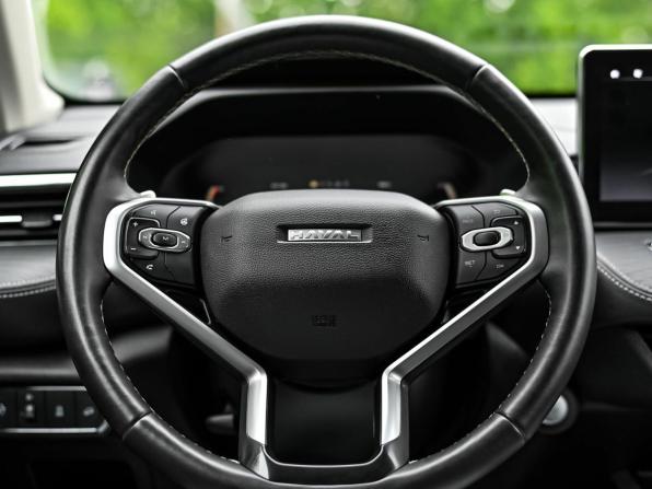 Haval Jolion I Рестайлинг с пробегом 2023 года, цена 1 899 000 рублей, 31822 км, внедорожник, Автокод Объявления
