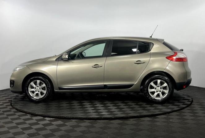 Renault Megane III Рестайлинг с пробегом 2012 года, цена 710 000 рублей, 136492 км, хэтчбек, Автокод Объявления