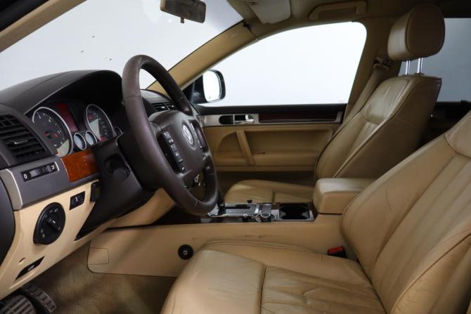 Volkswagen Touareg I Рестайлинг с пробегом 2008 года, цена 899 000 рублей, 366000 км, внедорожник, Автокод Объявления