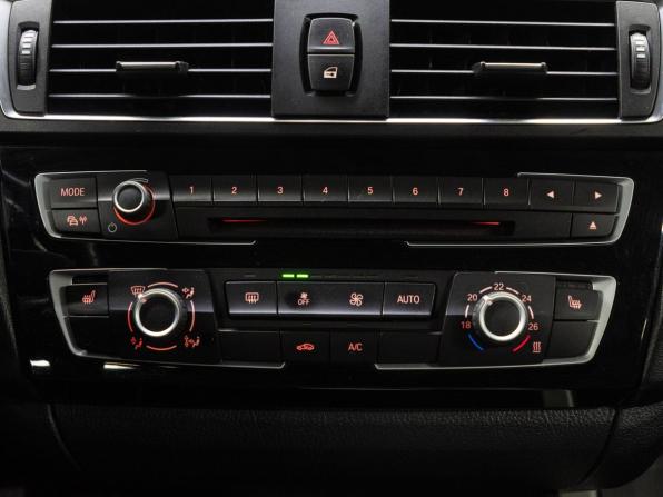 BMW 1 серии II (F20/F21) Рестайлинг с пробегом 2017 года, цена 1 195 000 рублей, 160000 км, хэтчбек, Автокод Объявления