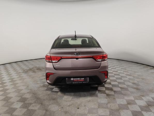 Kia Rio IV с пробегом 2018 года, цена 1 375 000 рублей, 111384 км, седан, Автокод Объявления