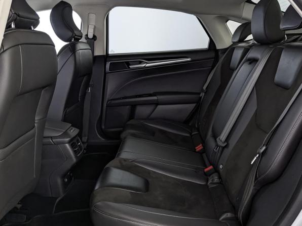 Ford Mondeo V с пробегом 2018 года, цена 1 940 000 рублей, 105357 км, седан, Автокод Объявления