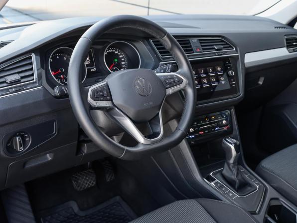 Volkswagen Tiguan II Рестайлинг с пробегом 2021 года, цена 2 898 000 рублей, 29230 км, внедорожник, Автокод Объявления