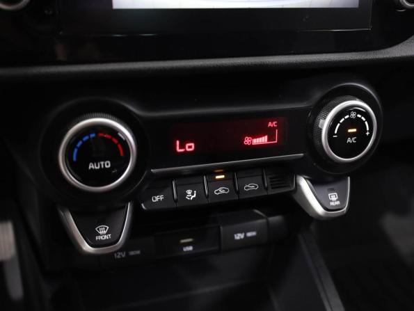 Kia Rio IV Рестайлинг с пробегом 2021 года, цена 1 750 000 рублей, 96422 км, седан, Автокод Объявления