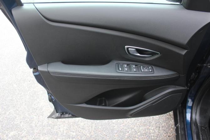 Renault Scenic IV с пробегом 2018 года, цена 1 457 000 рублей, 192924 км, минивэн, Автокод Объявления