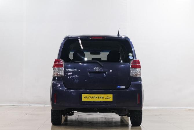 Toyota Spade с пробегом 2015 года, цена 969 000 рублей, 105000 км, компактвэн, Автокод Объявления