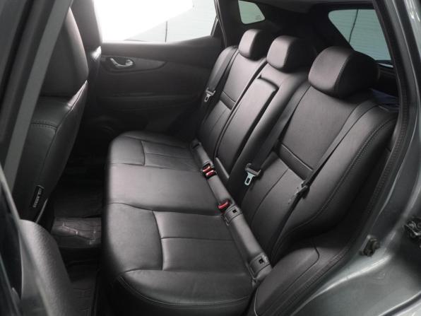 Nissan Qashqai II с пробегом 2017 года, цена 1 699 000 рублей, 195599 км, внедорожник, Автокод Объявления