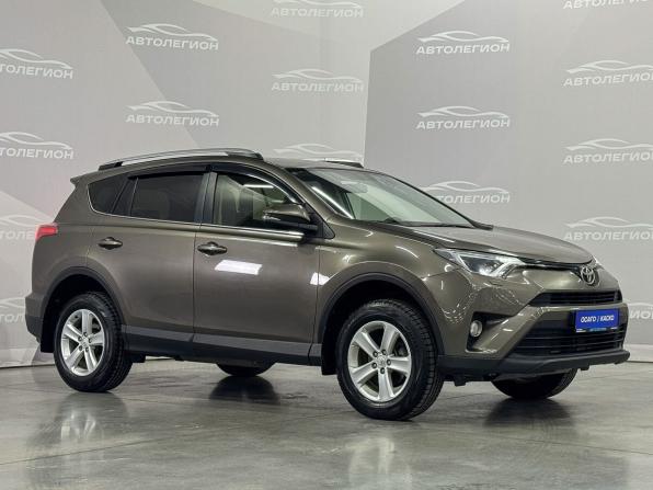 Toyota RAV4 IV (XA40) Рестайлинг с пробегом 2016 года, цена 2 330 000 рублей, 143200 км, внедорожник, Автокод Объявления